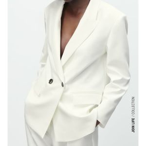 BNWT White 2 Button double-breasted blazer